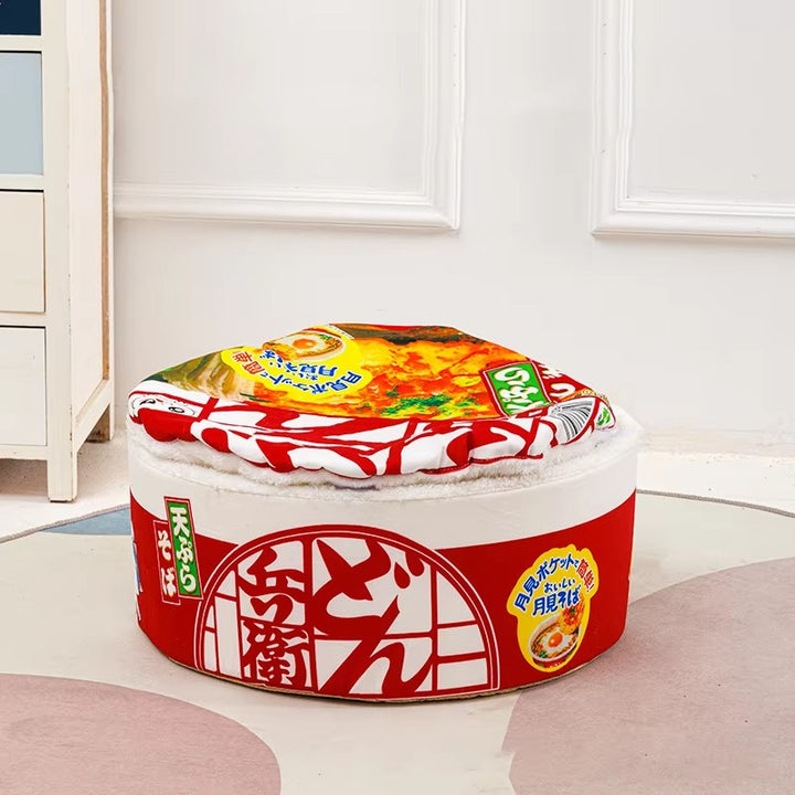 "Super Large Instant Noodle Pet House - Cozy Kennel for Dogs and Cats"